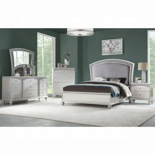 ACME Maverick Queen Bed - Bed & Sofa Hub